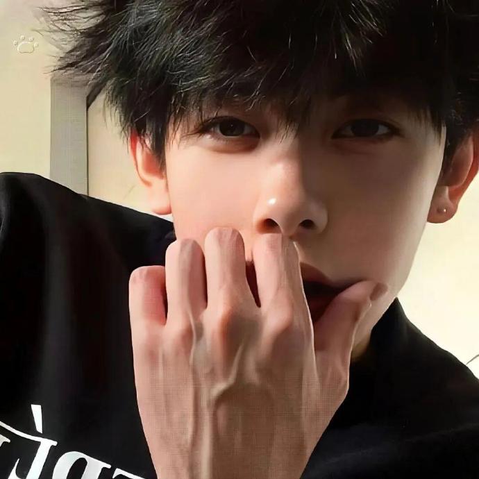 小众又好看的头像男(男头像小众好看)